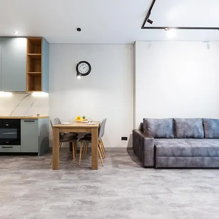 Aparthotel Nyvky Like - Manchattan - 335 Kiew